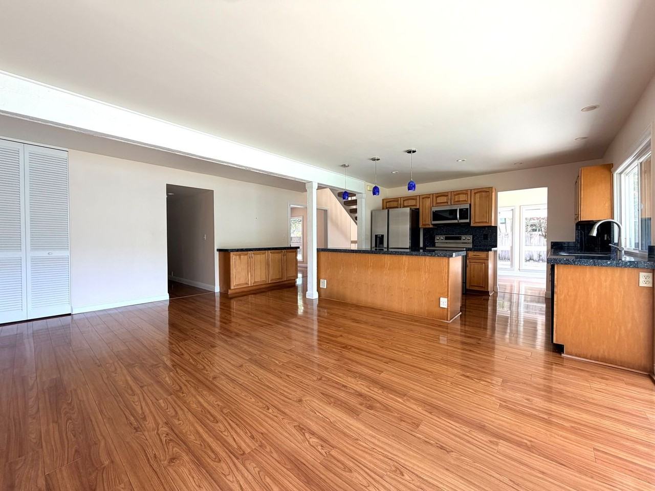744 Kalanipuu St - Photo 3 of 14