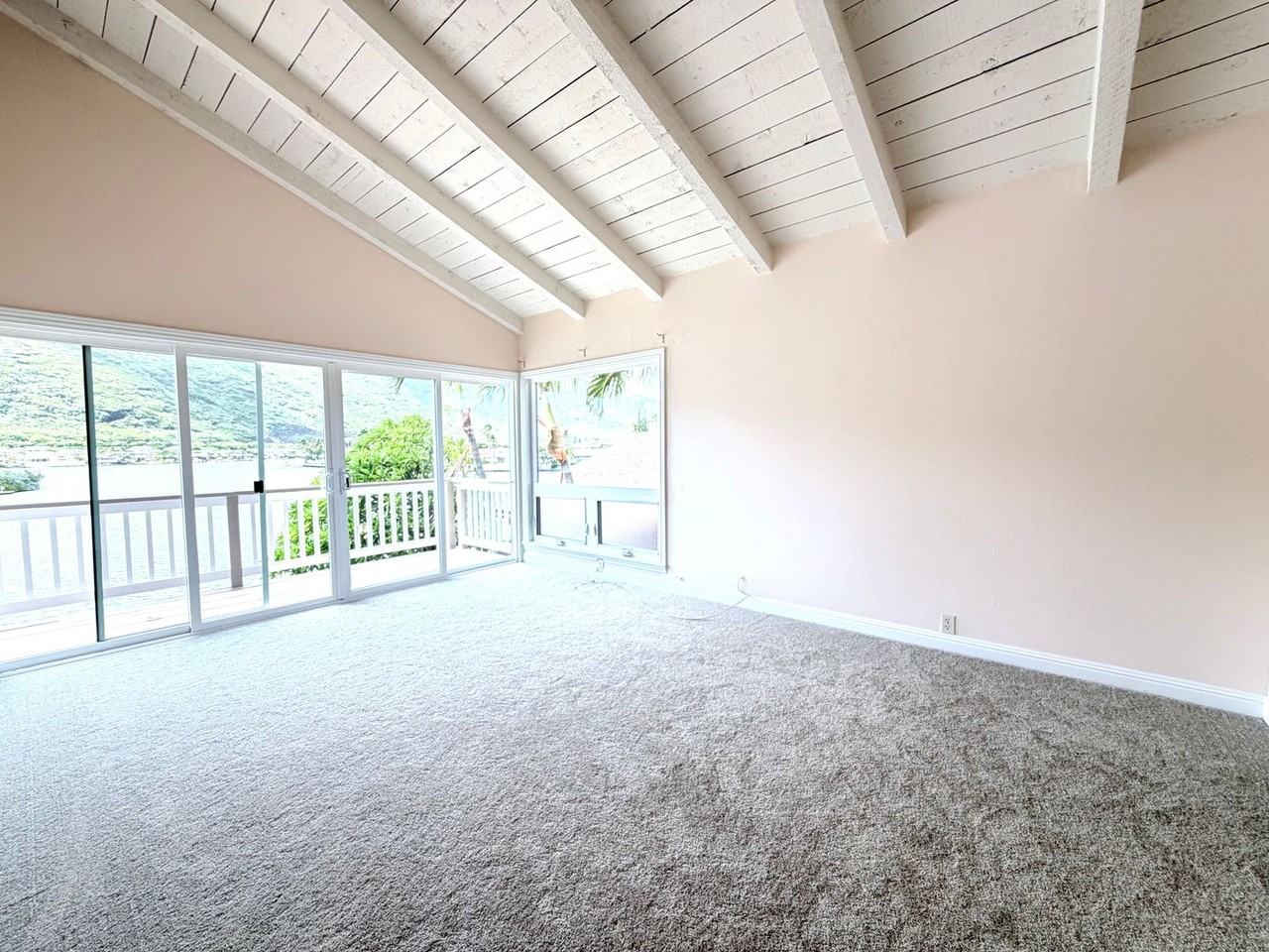 744 Kalanipuu St - Photo 6 of 14