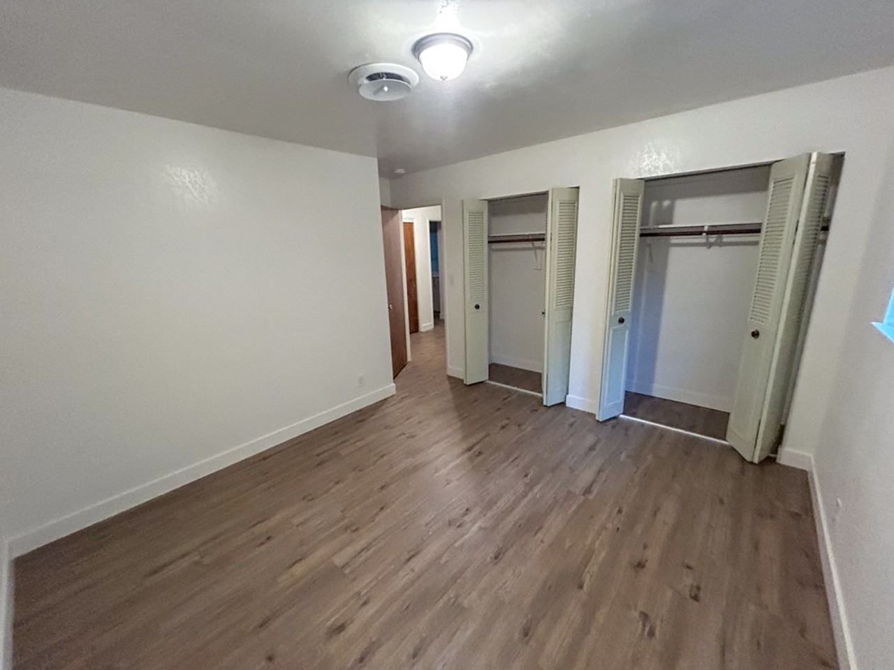 737 Estate St - Photo 7 of 24