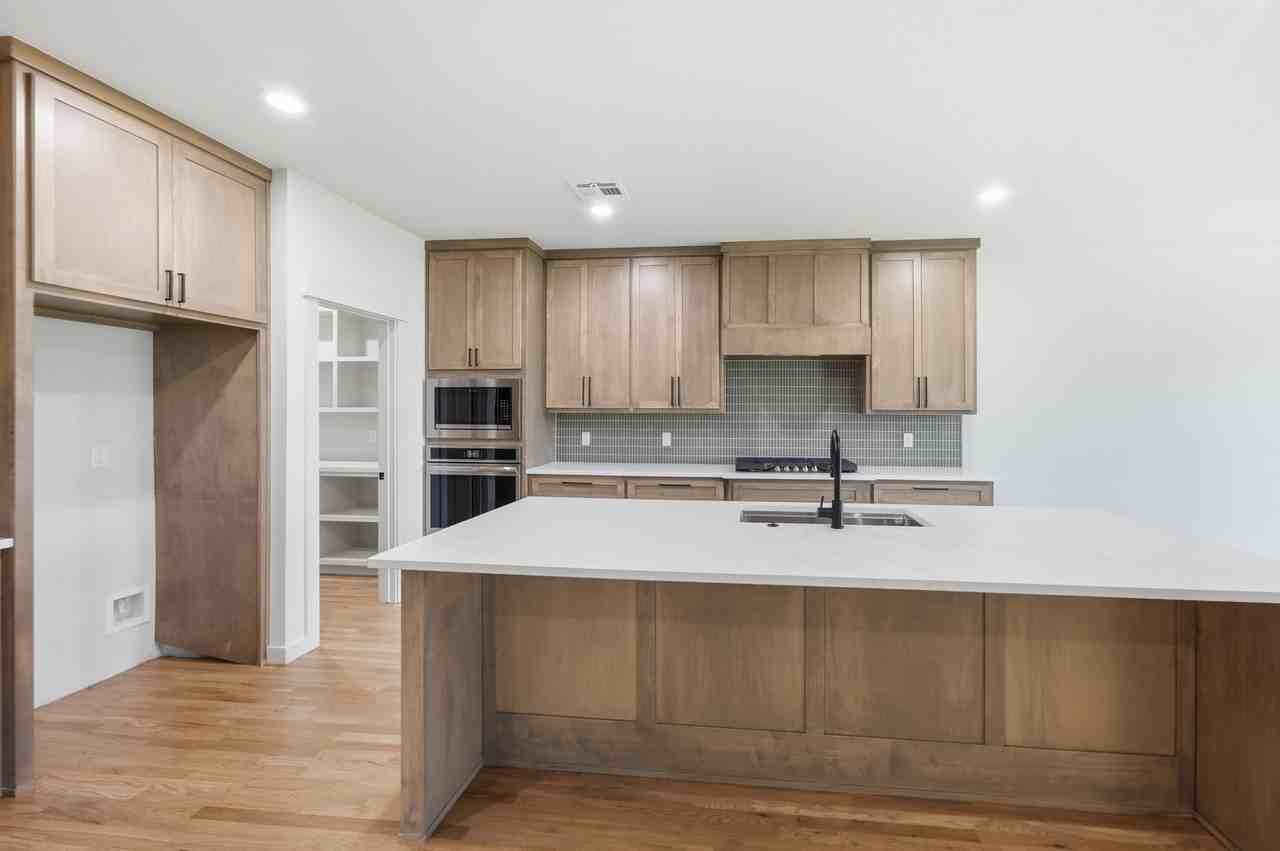 12909 S 21st Pl E - Photo 7 of 30