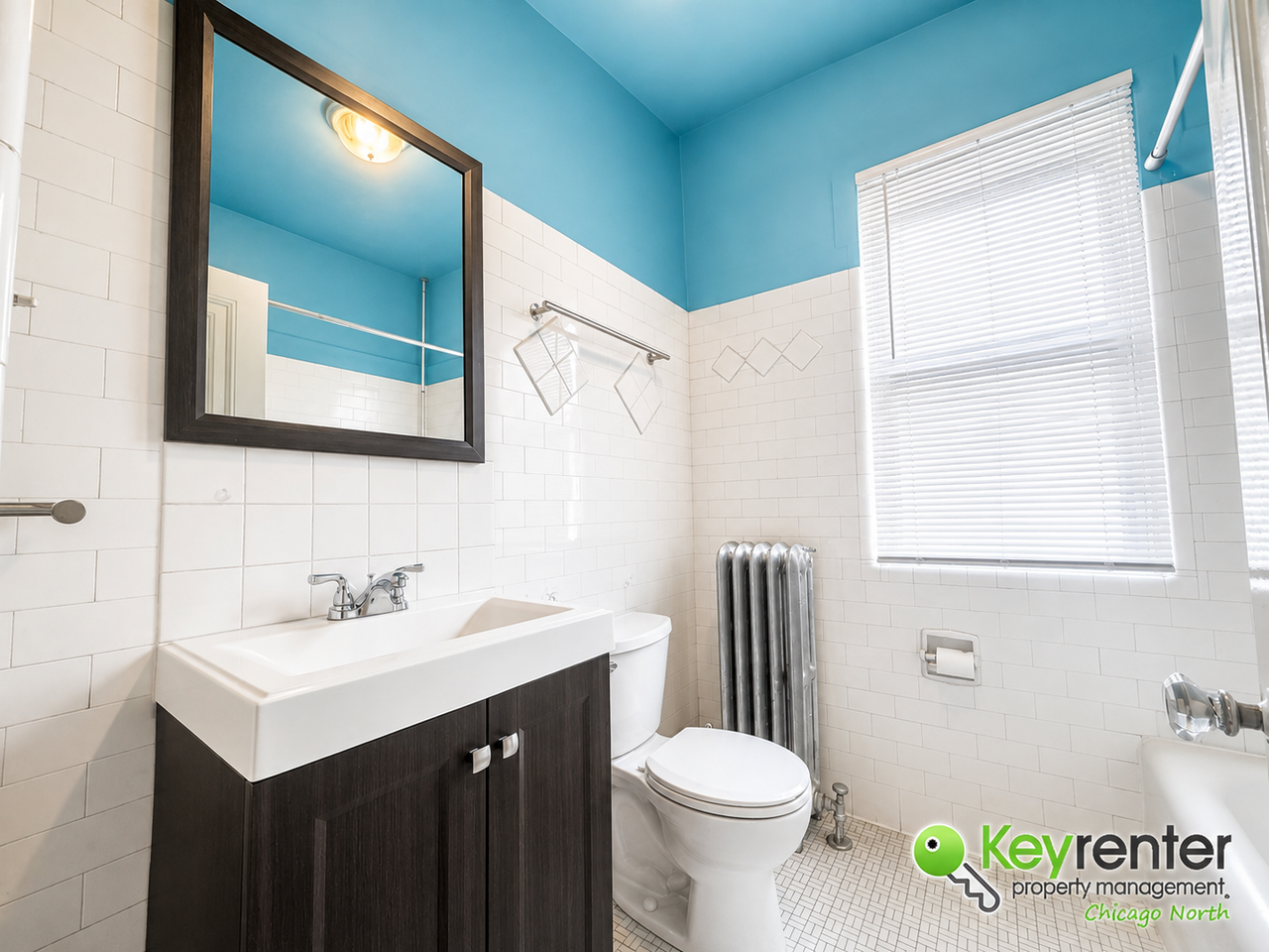 6718 N Rockwell St #2 - Photo 2 of 38
