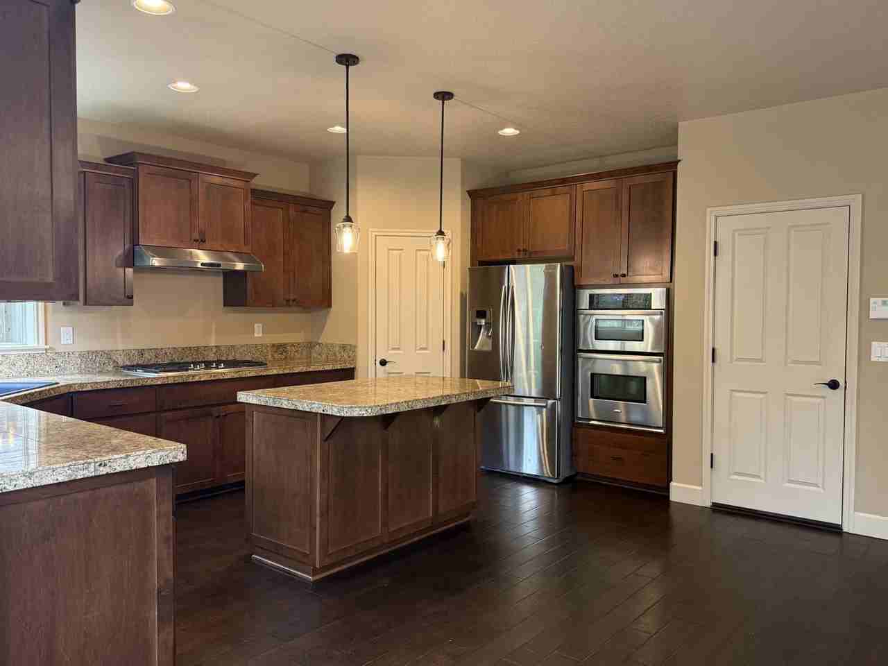 13354 Sw Ouzel Ln - Photo 2 of 35