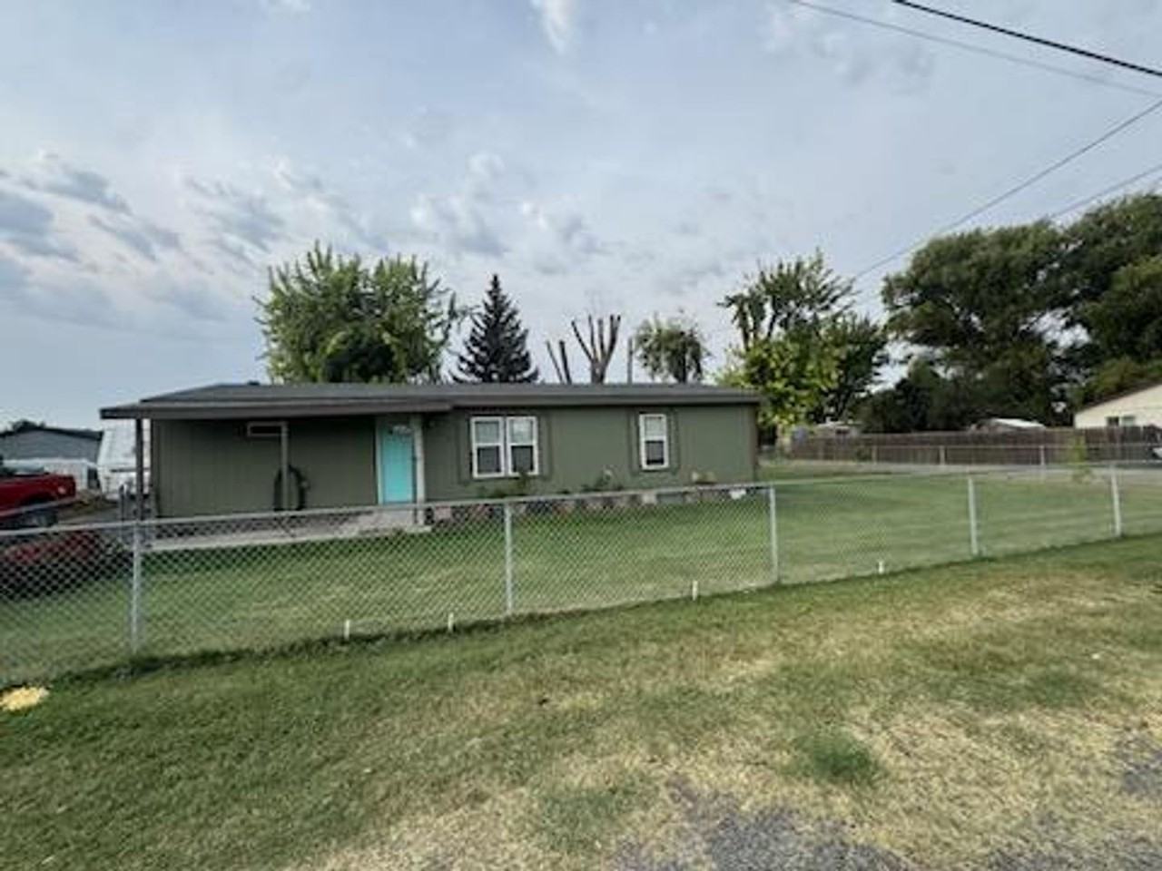 635 E Harding Ave - Photo 2 of 26