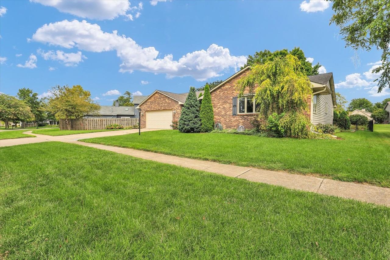 2604 Cherry Creek Rd - Photo 3 of 40