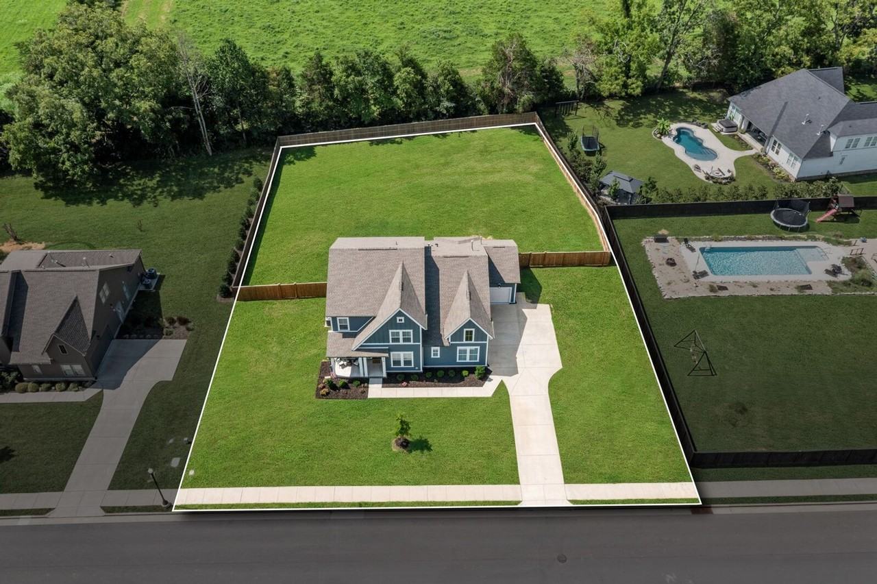 7219 Adenborough Dr - Photo 2 of 50