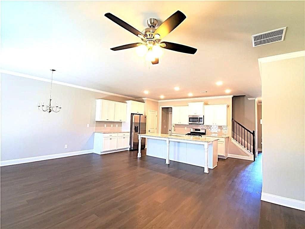 2708 Morgan Creek Dr - Photo 3 of 14