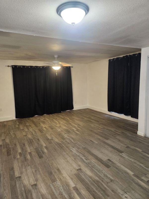 16667 Joshua St - Photo 5 of 10