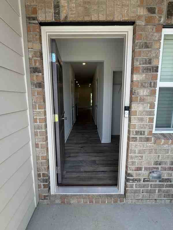 11908 Oak St - Photo 4 of 38