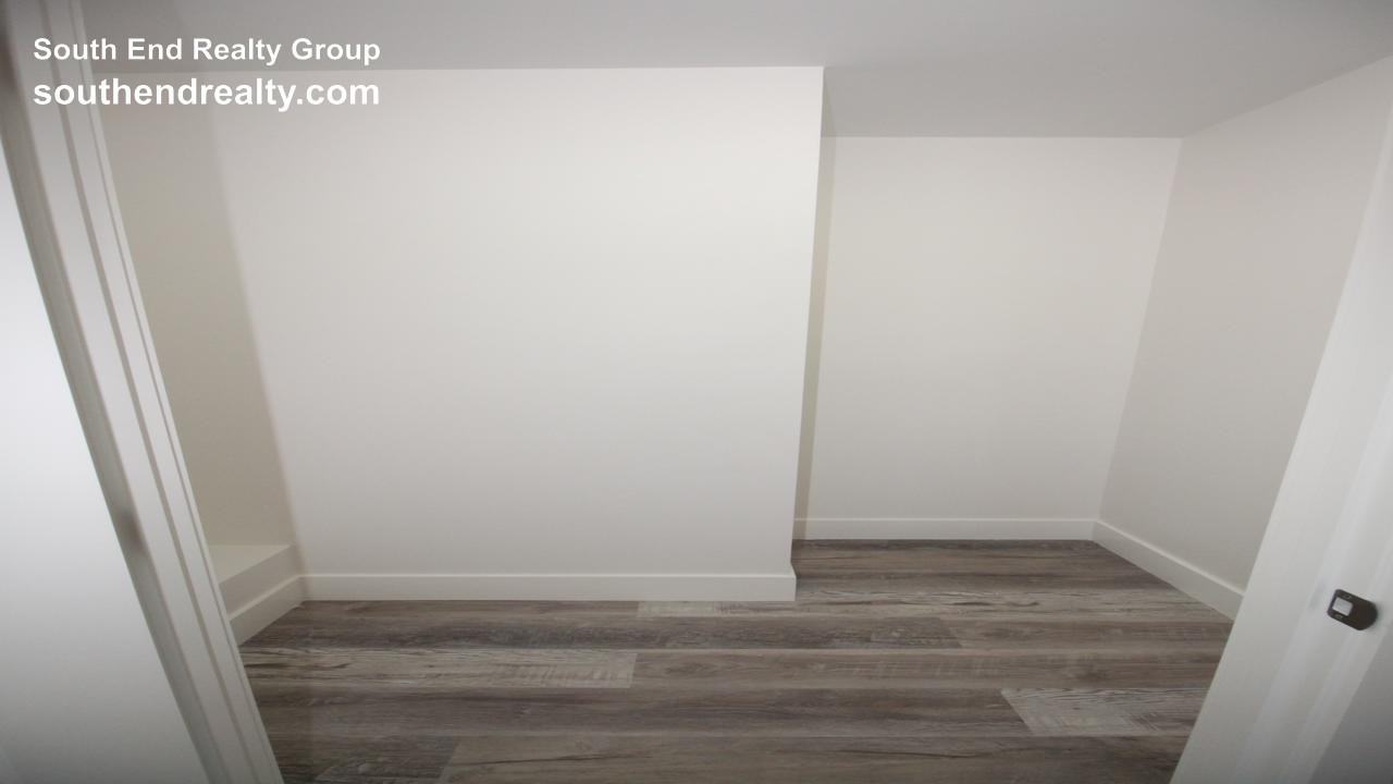 525 E Broadway #1 - Photo 5 of 18