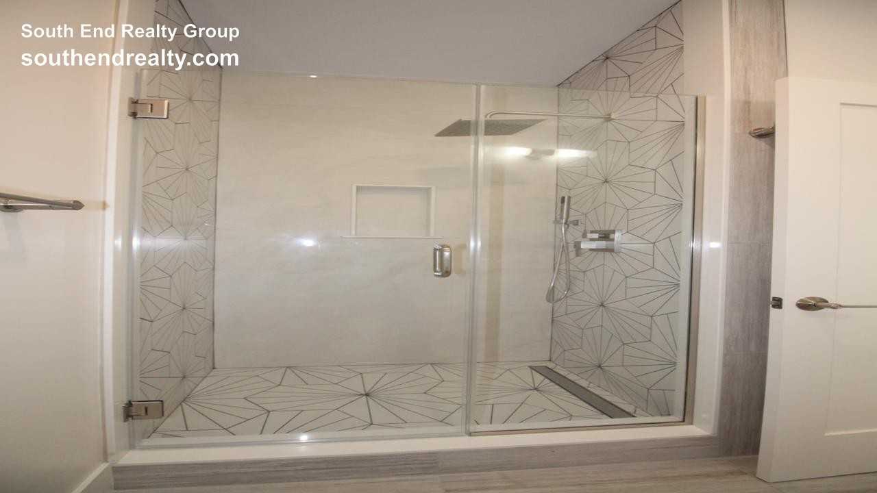 525 E Broadway #1 - Photo 7 of 18