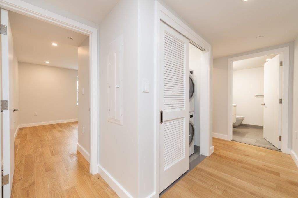 22 Fleet St #14D - Photo 7 of 8