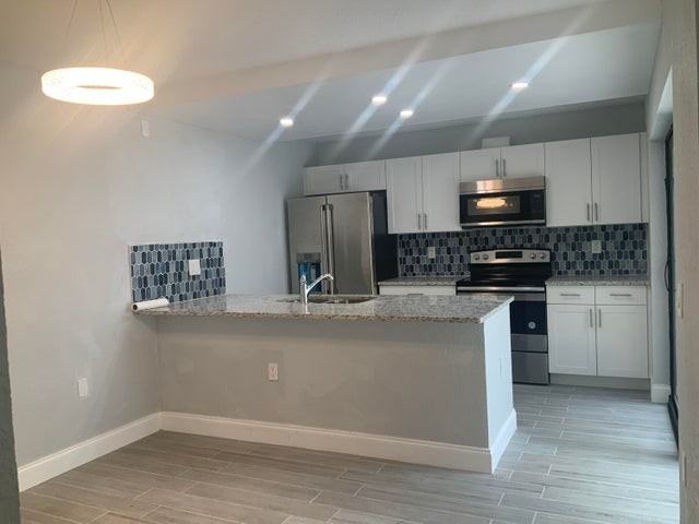 6905 69th Way - Photo 3 of 7