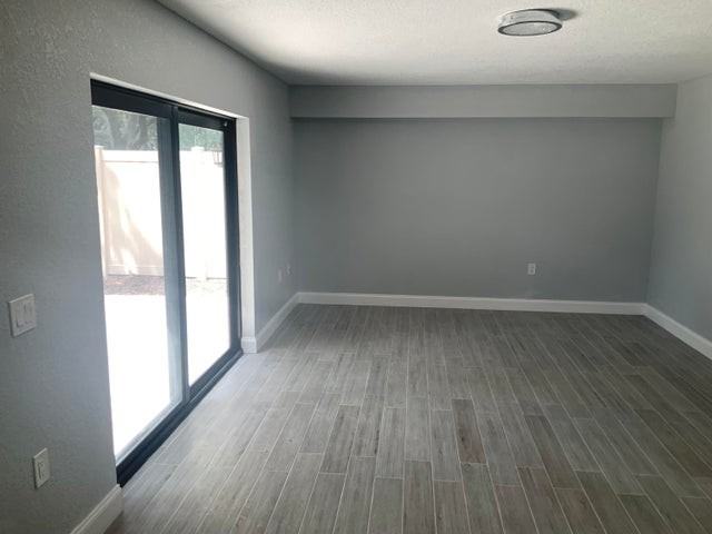 6905 69th Way - Photo 5 of 7