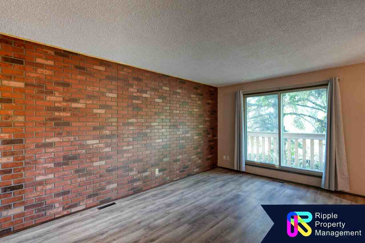 7712 Bowness Rd Nw Unit C - Photo 2 of 15