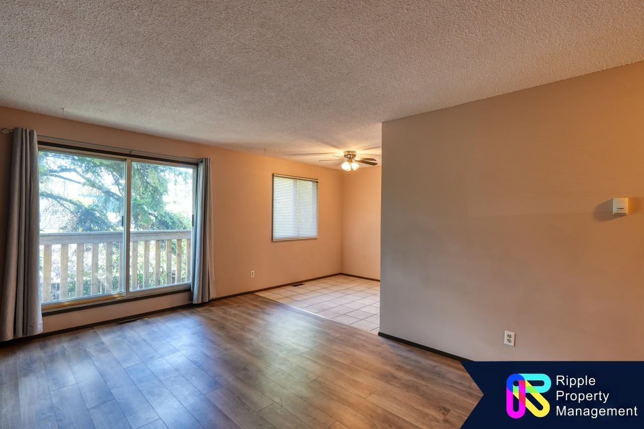 7712 Bowness Rd Nw Unit C - Photo 3 of 15