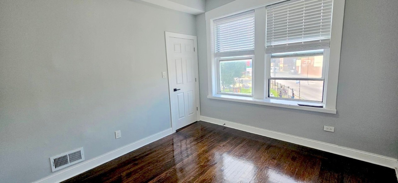 396266 W Grand Ave #3962-2F - Photo 6 of 11