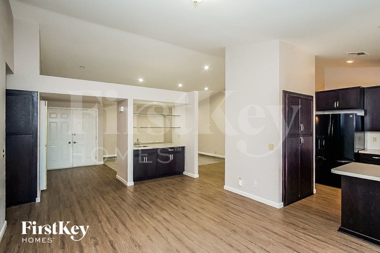 354 Bekasina Dr - Photo 7 of 15