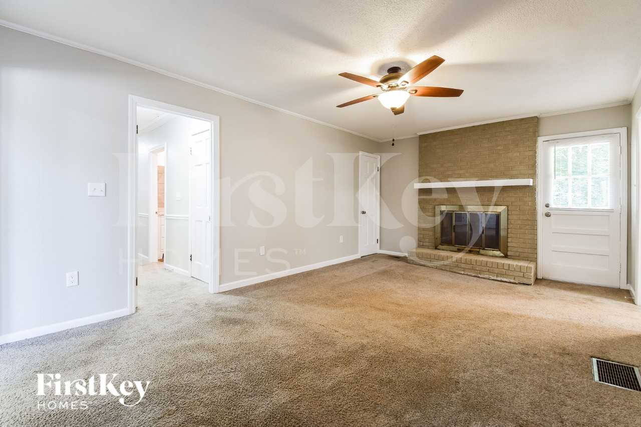 75 Winnview Dr - Photo 3 of 16
