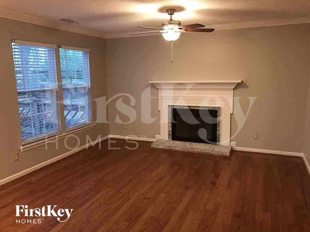 5933 Skyline Dr - Photo 5 of 12