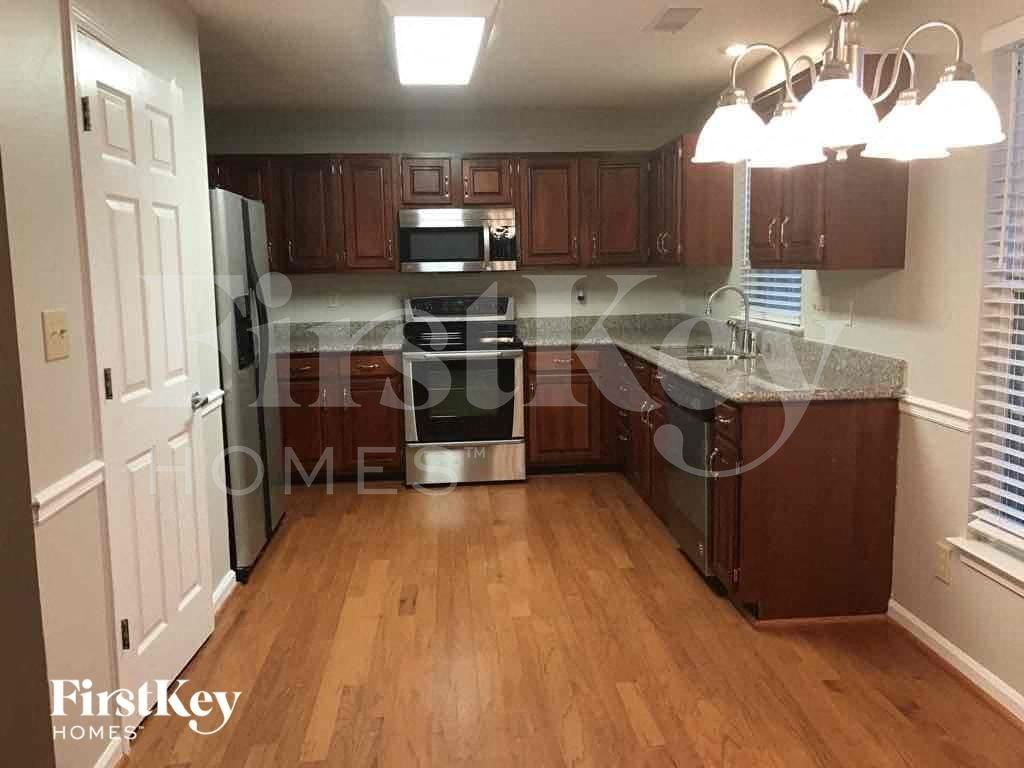 5933 Skyline Dr - Photo 6 of 12