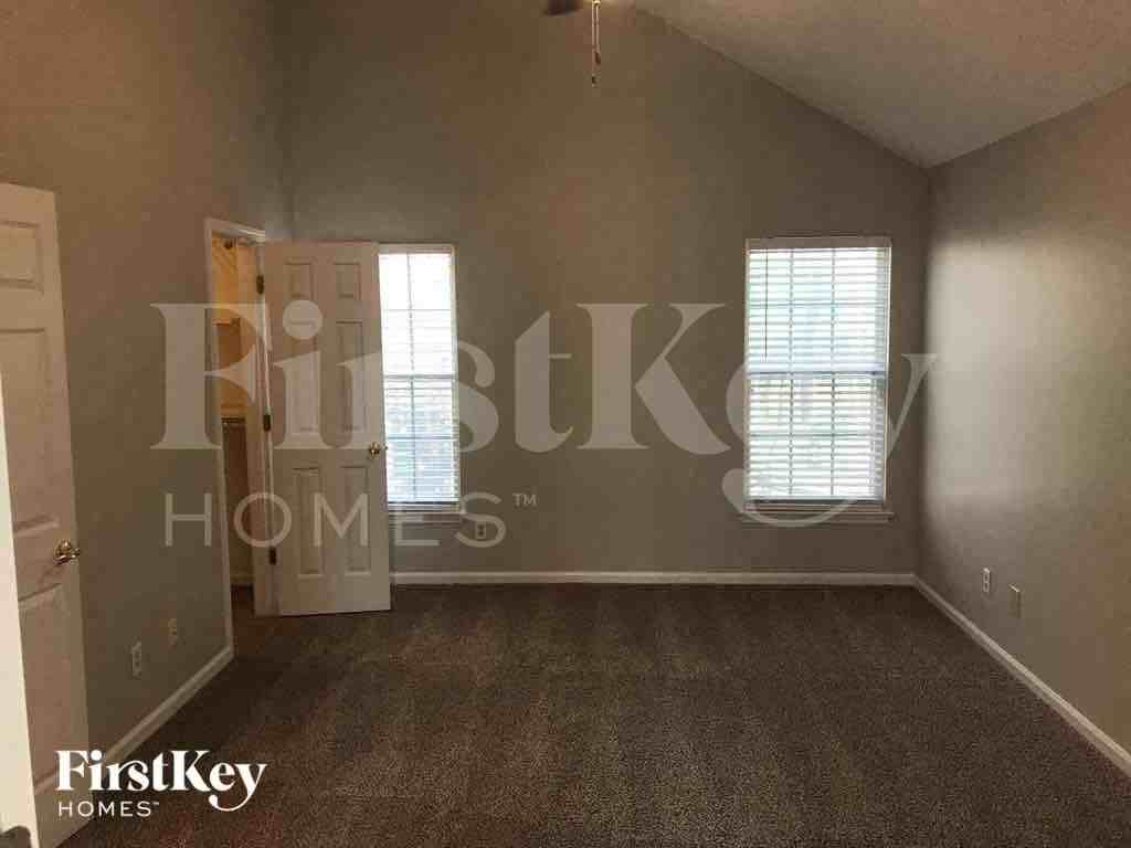 5933 Skyline Dr - Photo 7 of 12