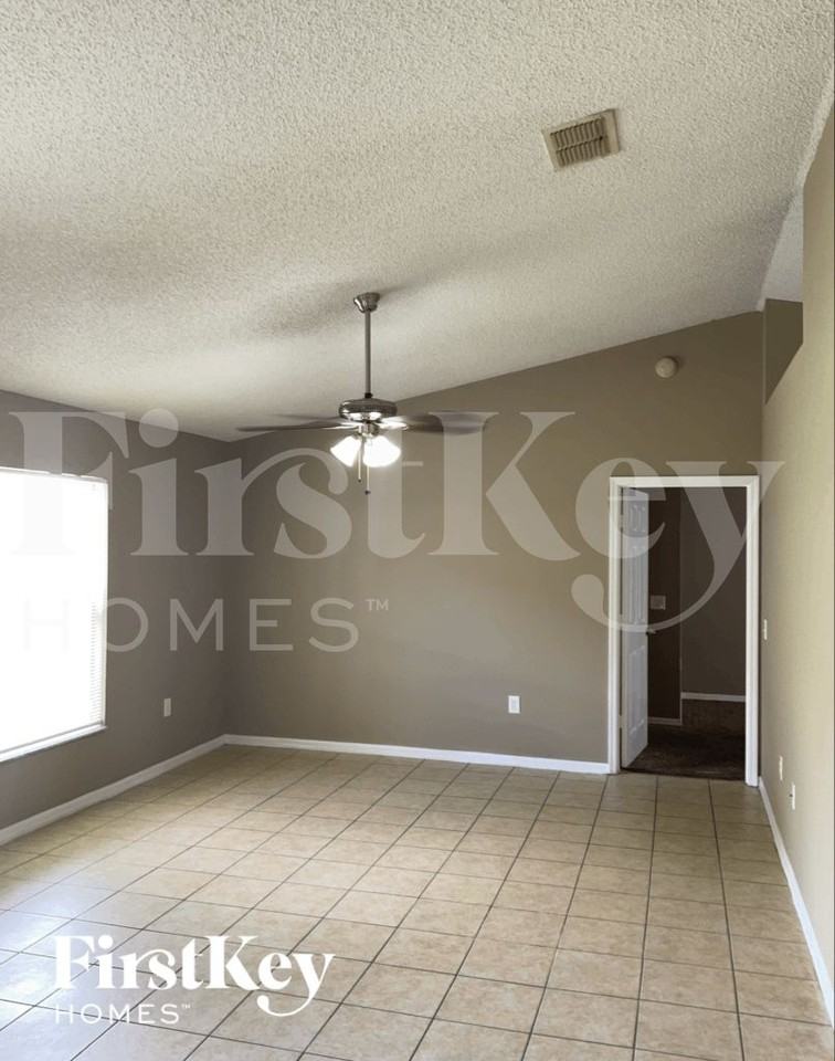 7446 Groveoak Dr - Photo 2 of 11