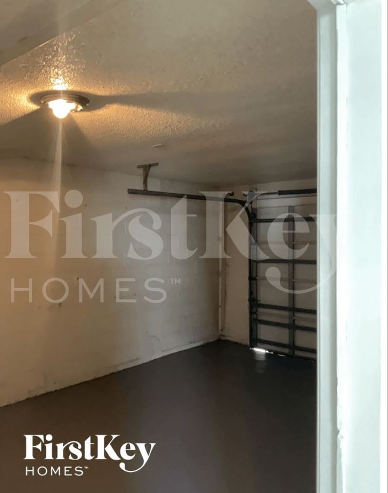 7446 Groveoak Dr - Photo 4 of 11