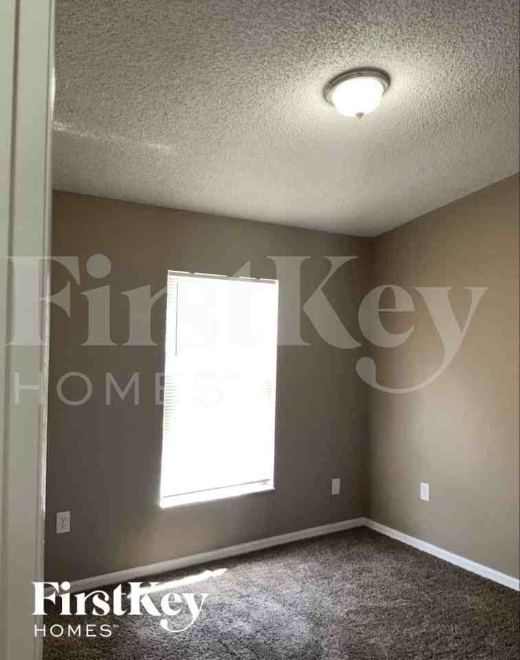 7446 Groveoak Dr - Photo 7 of 11