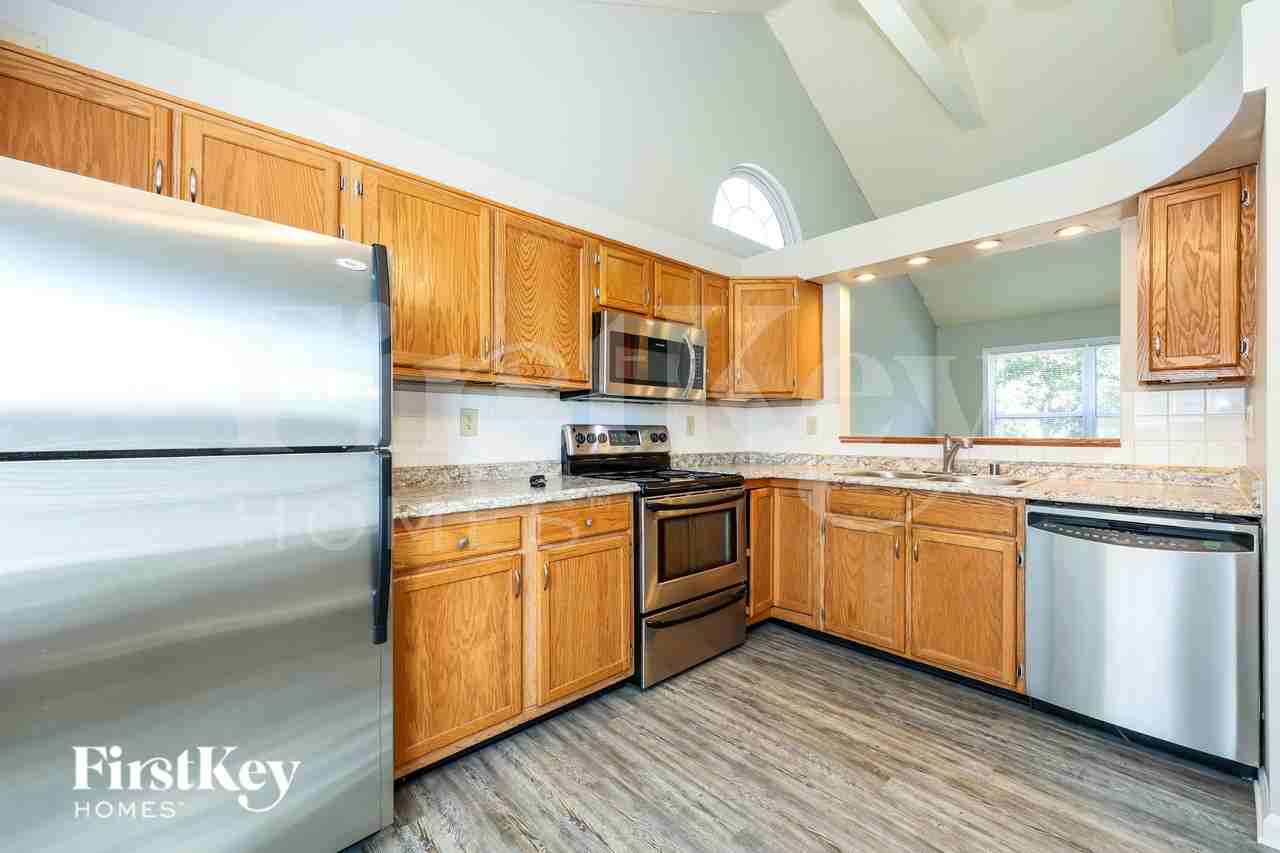 7386 Sterling Springs Way - Photo 4 of 16