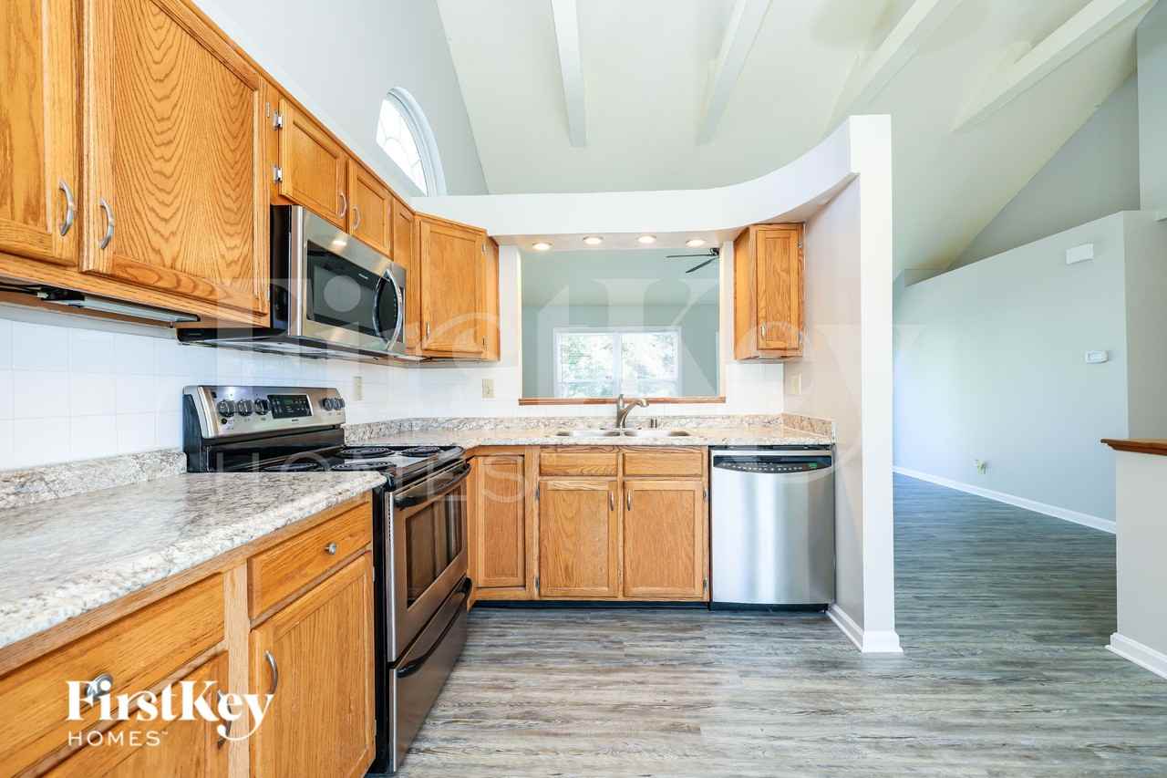 7386 Sterling Springs Way - Photo 5 of 16