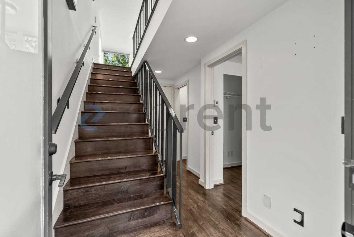 5435 Kensington Pl N - Photo 2 of 19