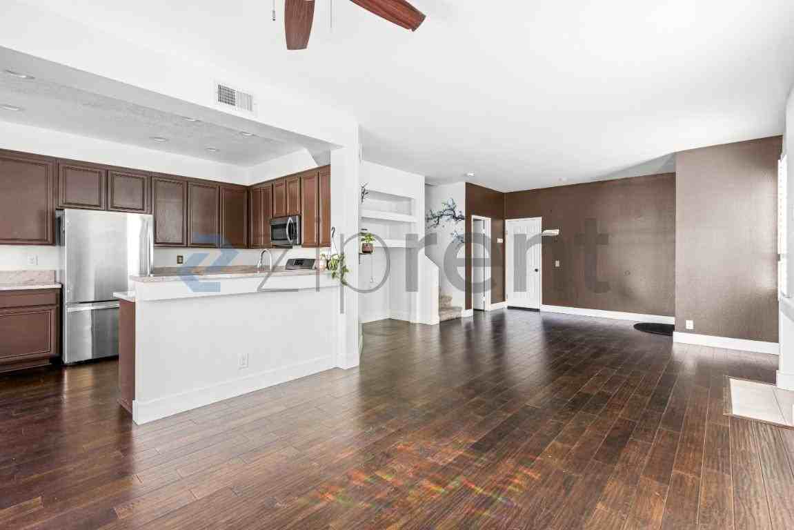 2214 Lago Ventana - Photo 7 of 30