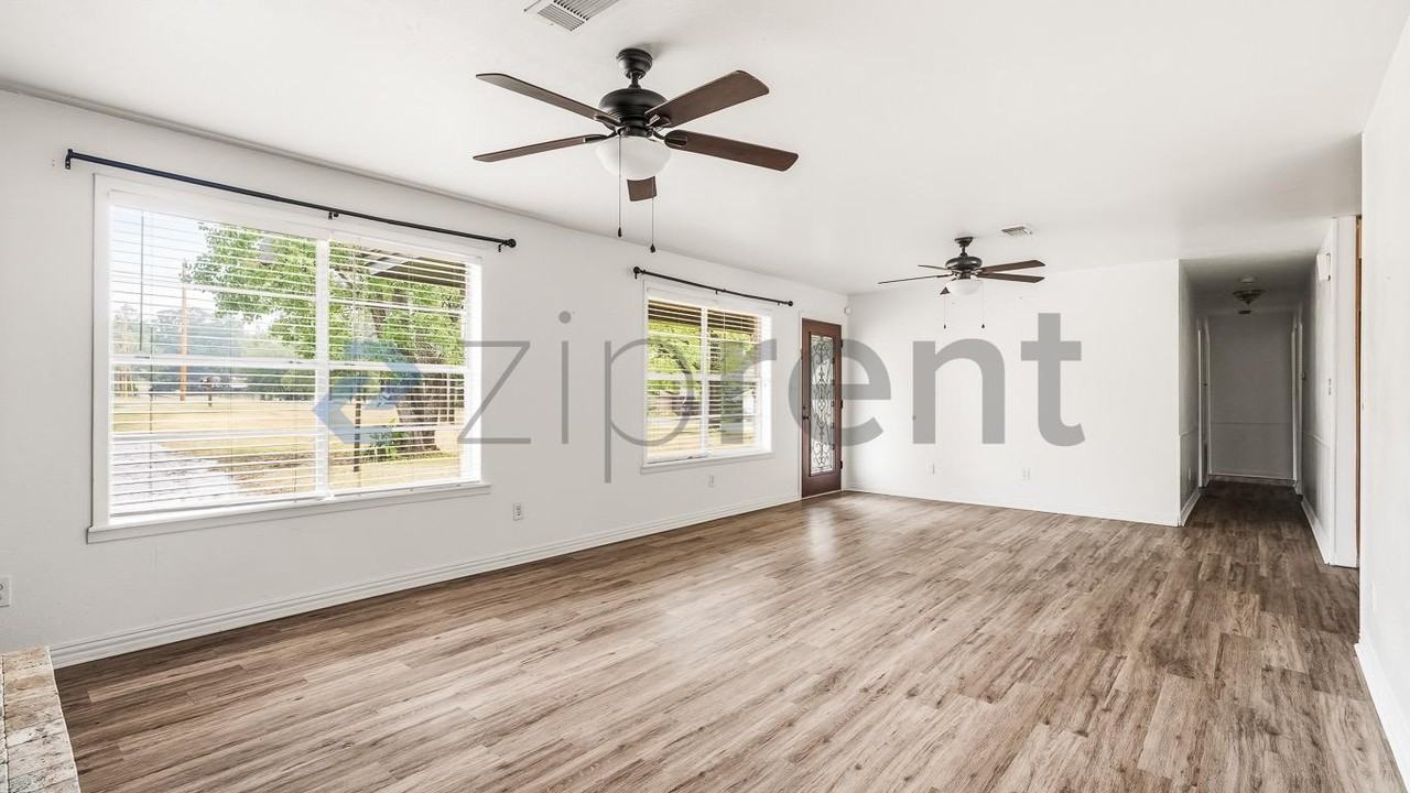 3815 Fuller Springs Dr - Photo 7 of 22