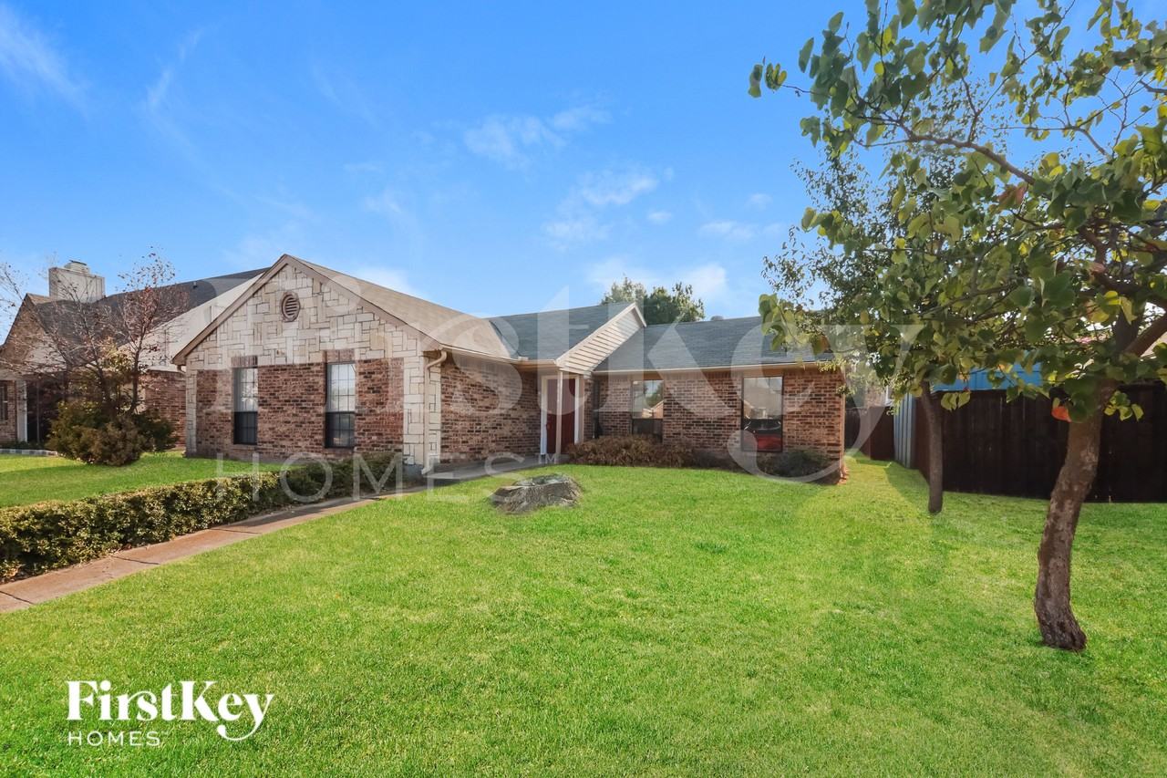 4614 Horizon Dr - Photo 2 of 16