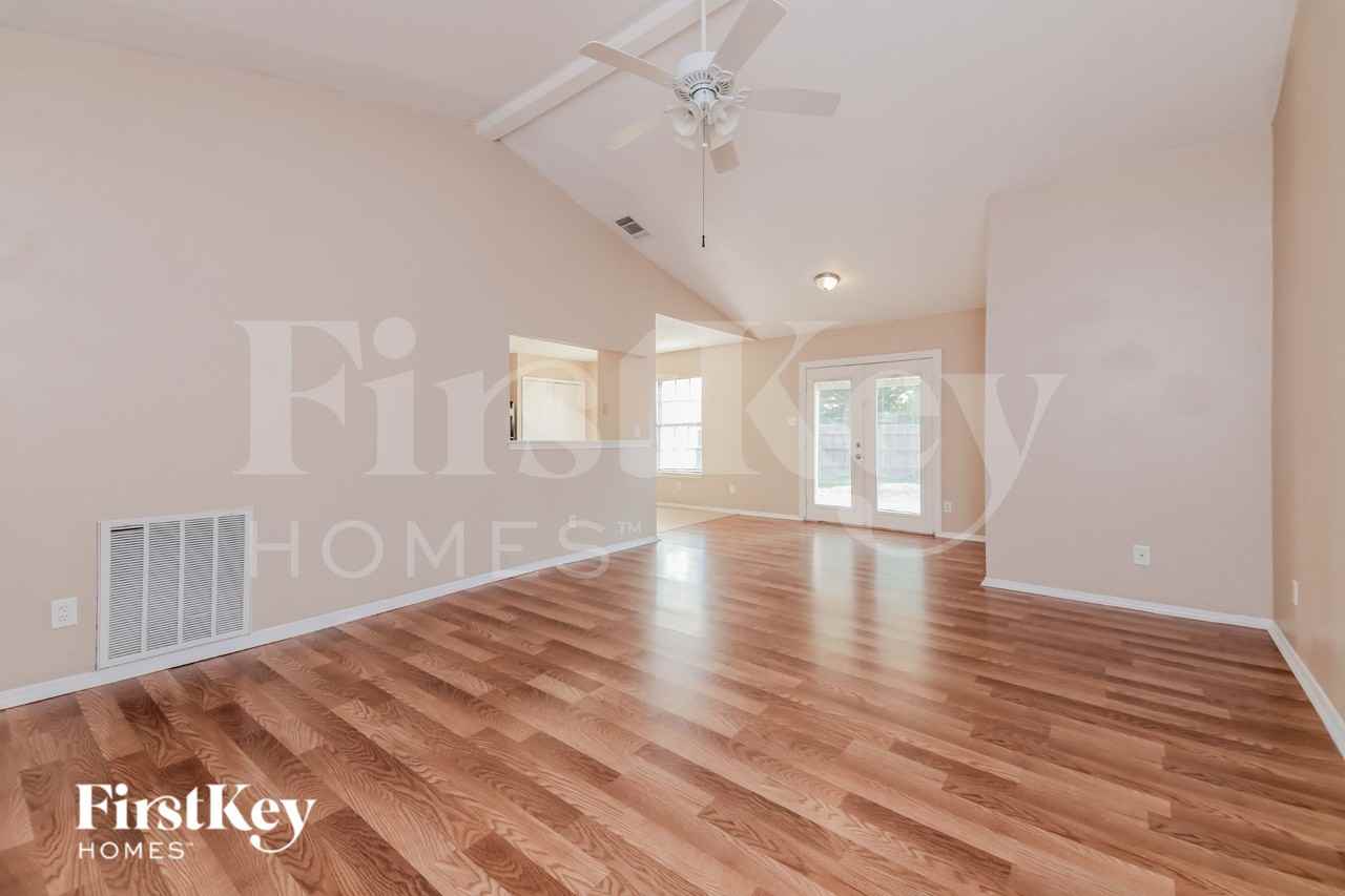 4614 Horizon Dr - Photo 3 of 16