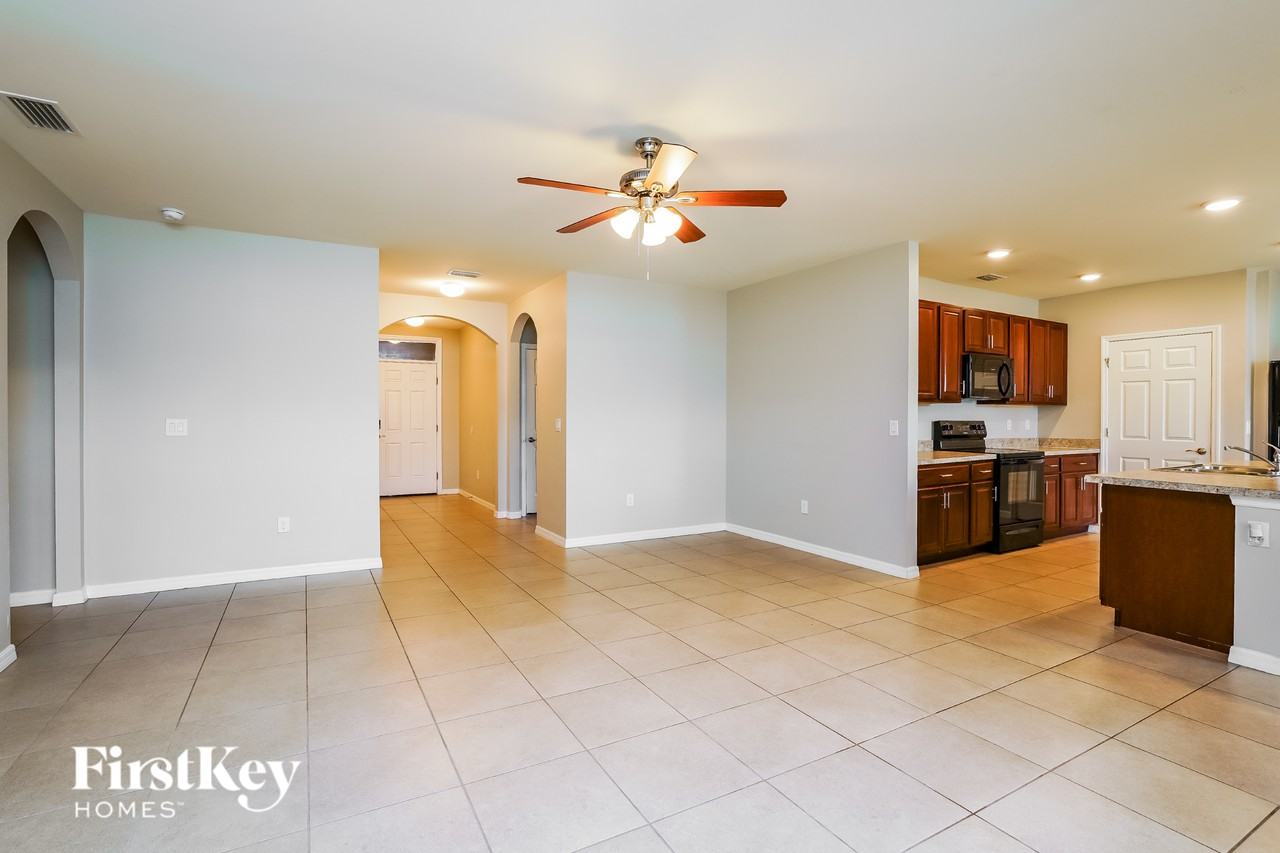 4333 Sw 9th Pl - Photo 3 of 16