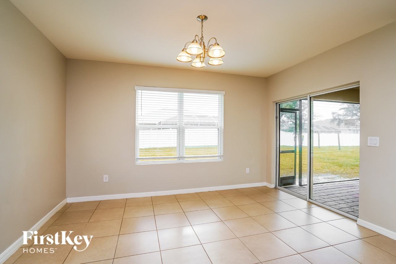 4333 Sw 9th Pl - Photo 4 of 16