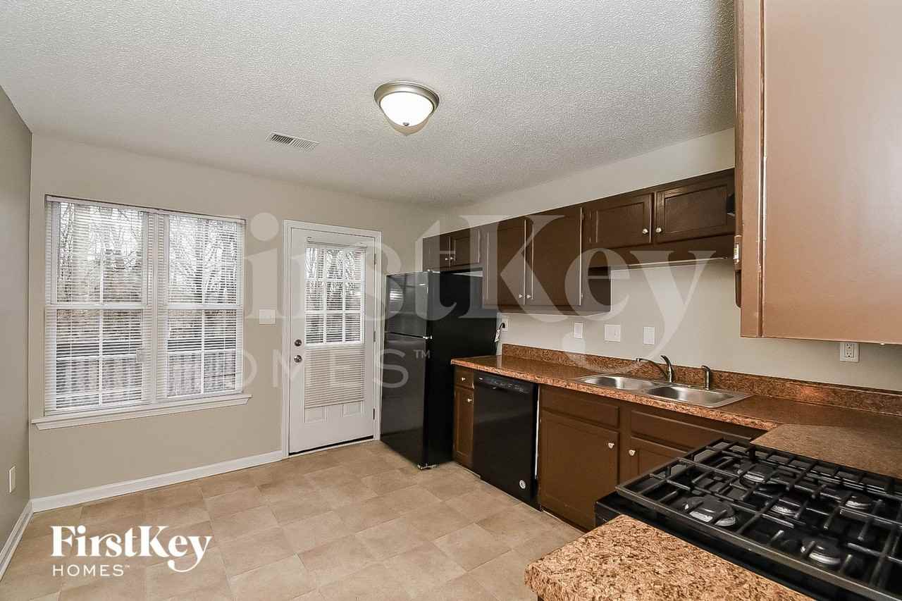 4260 Rushing Water Ct - Photo 6 of 16