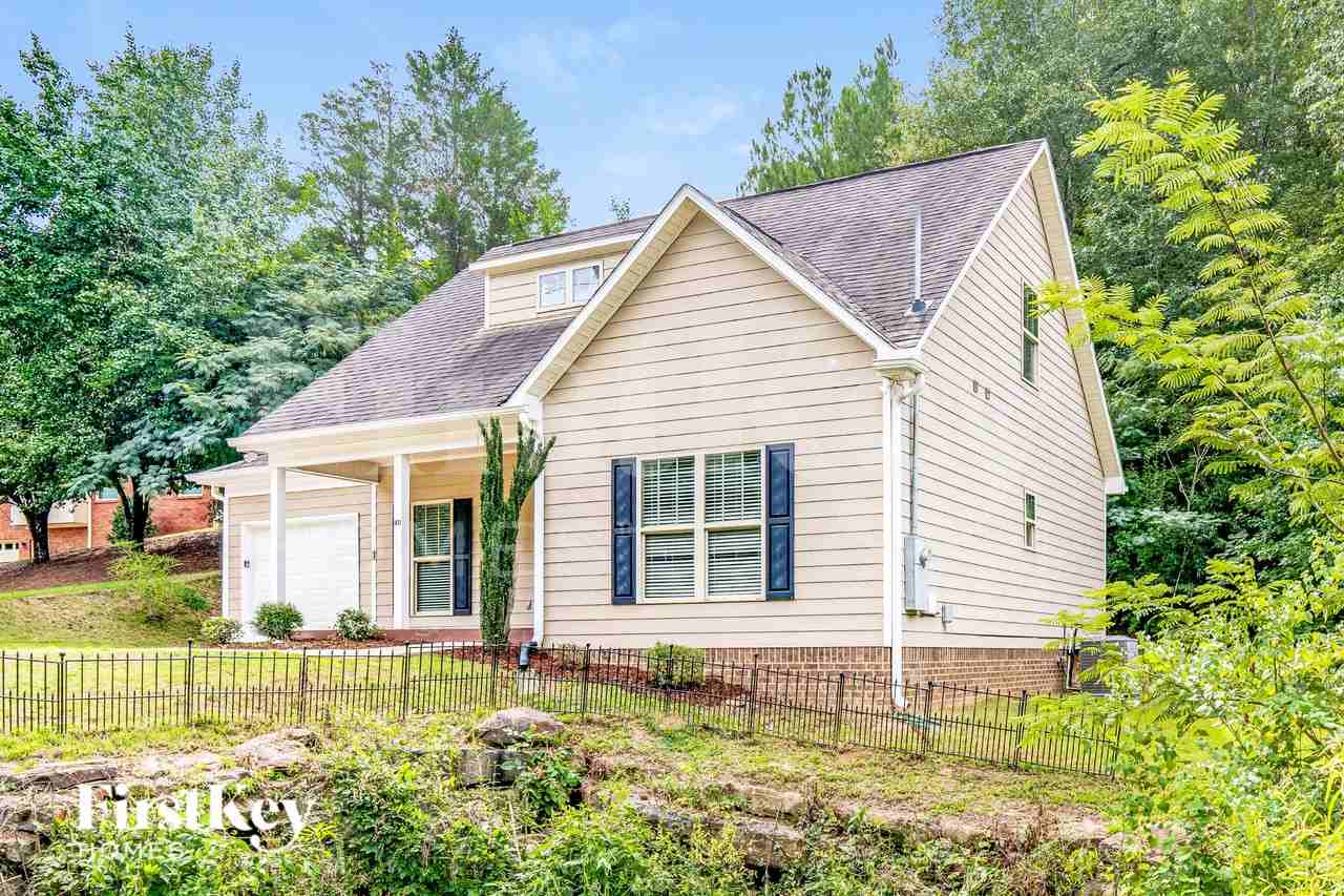 411 Odum Rd - Photo 2 of 16