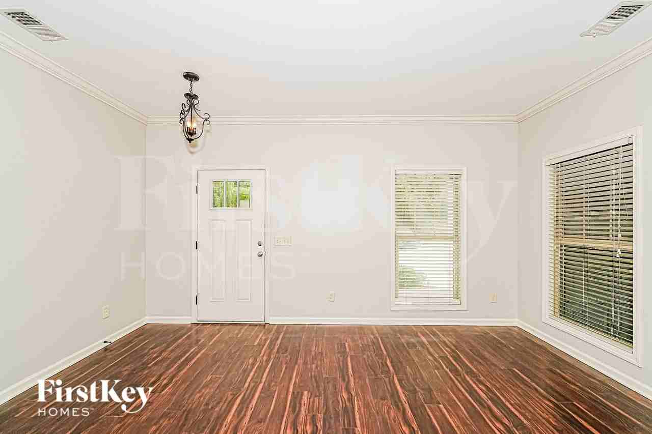 411 Odum Rd - Photo 5 of 16