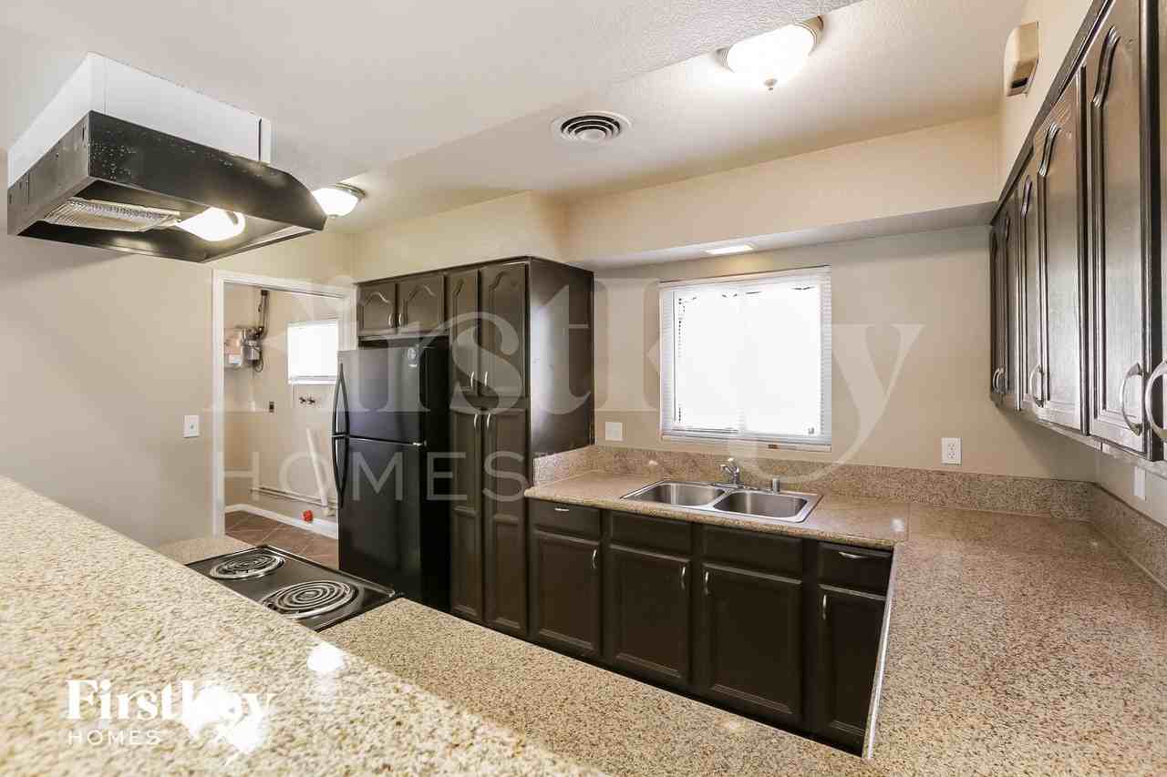 3164 Silver Saddle St - Photo 4 of 15