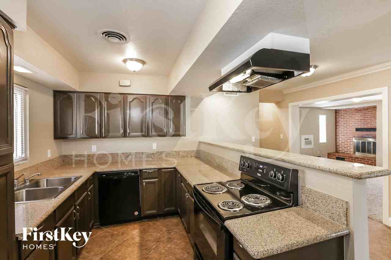 3164 Silver Saddle St - Photo 5 of 15