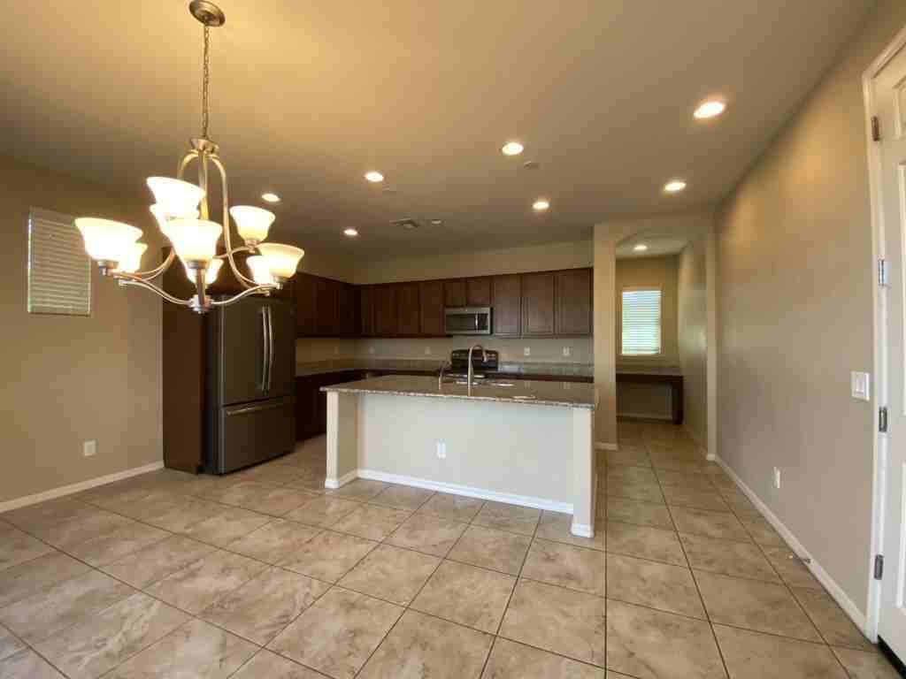 3726 E Angstead Dr - Photo 2 of 50
