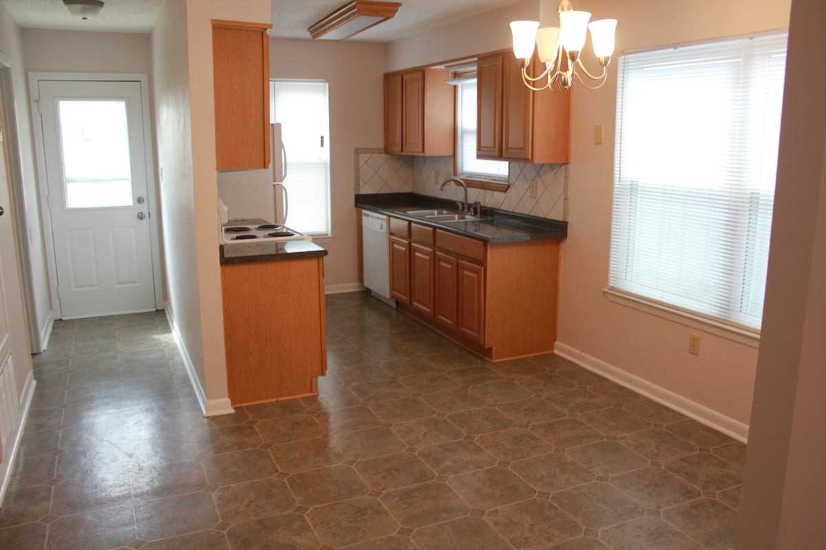 4 Carie Way - Photo 3 of 15