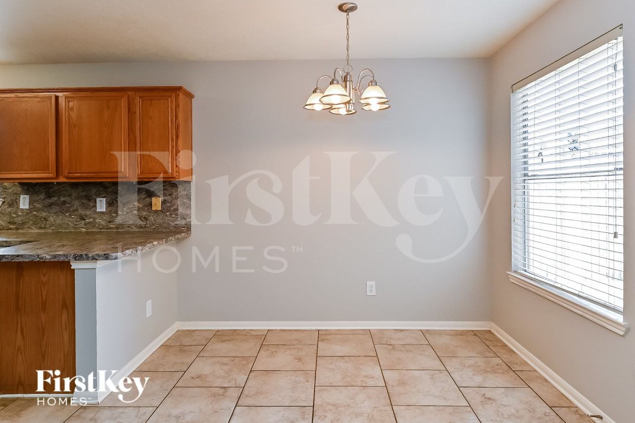 28914 Stone Fox Dr - Photo 6 of 16