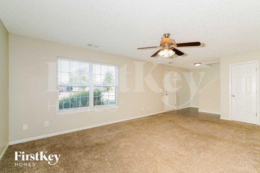 2685 Creekstone Ct - Photo 2 of 15