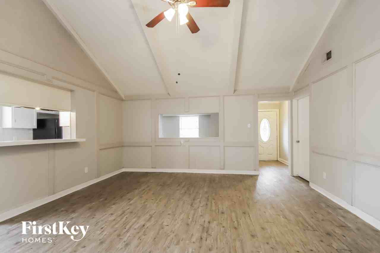 23202 Whispering Willow Dr - Photo 5 of 15