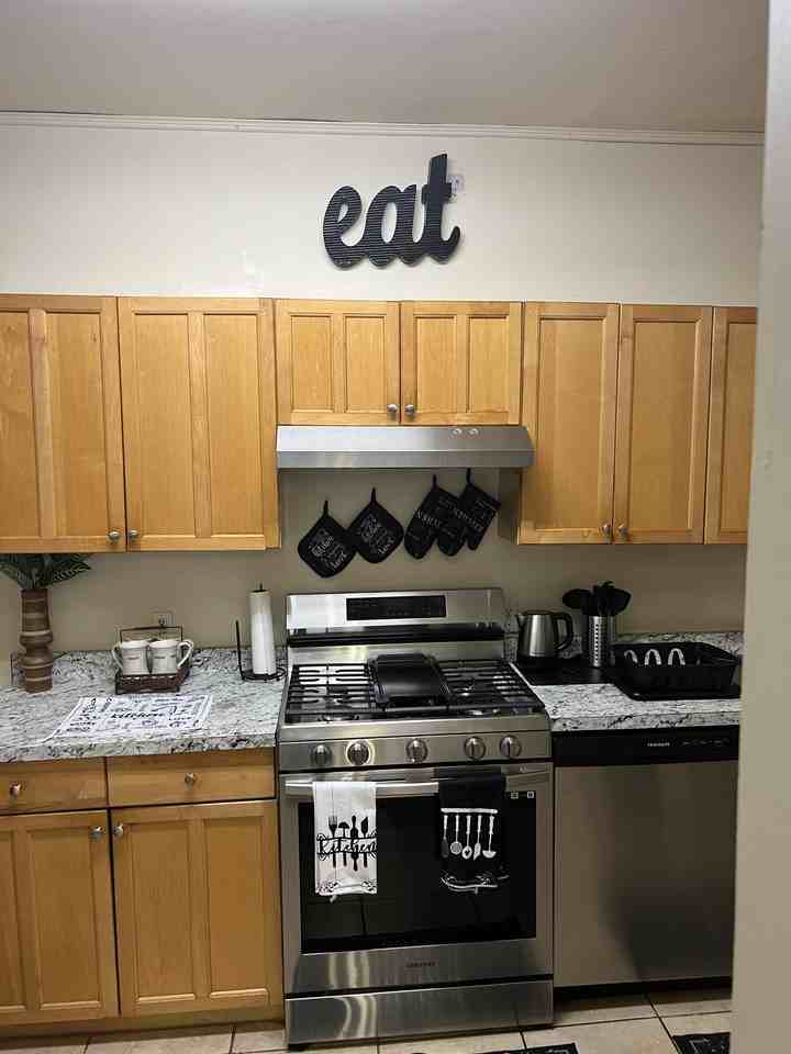 743 Park Rd Nw #1 - Photo 7 of 22