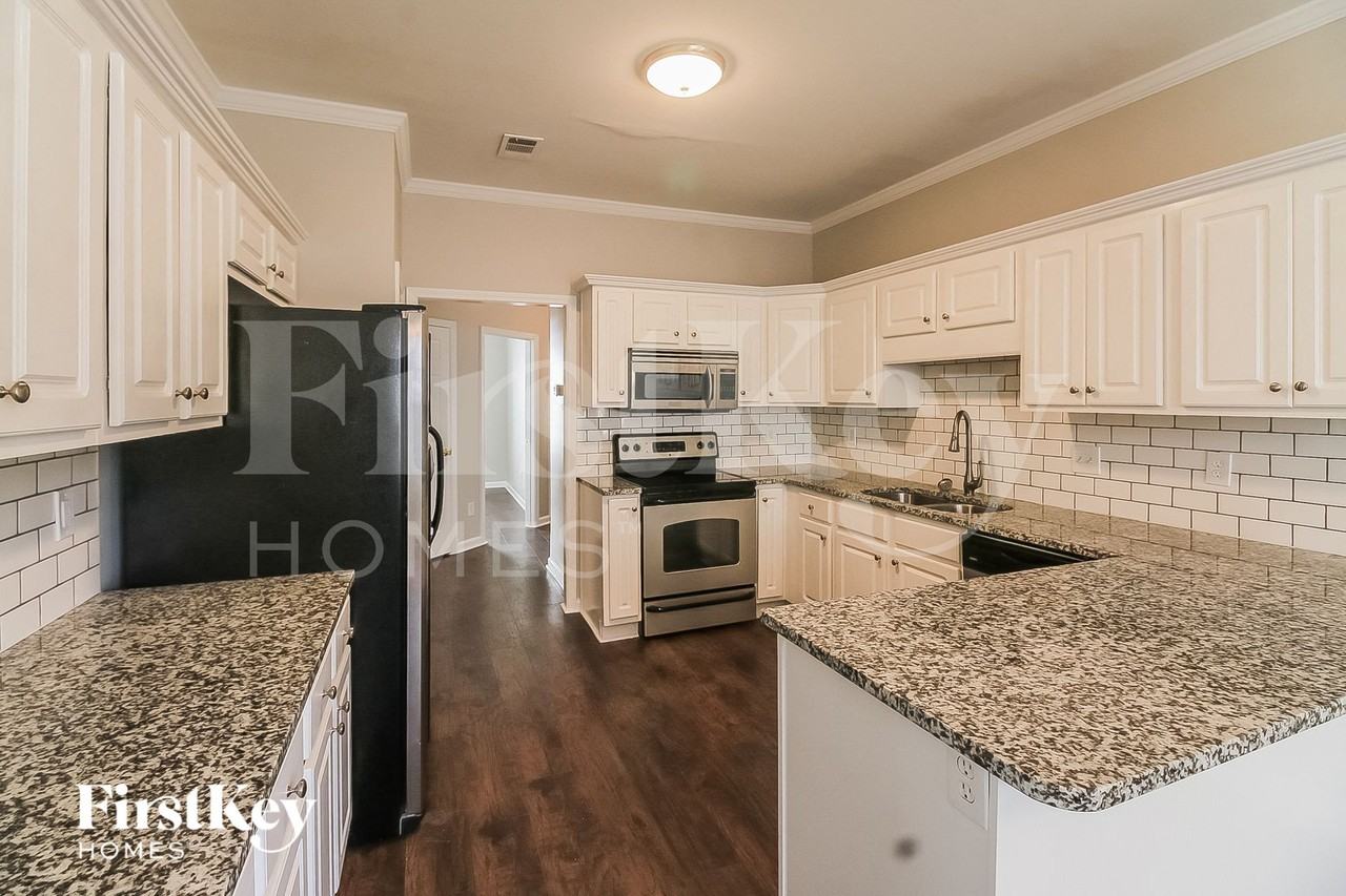155 Prescott Ct - Photo 6 of 15
