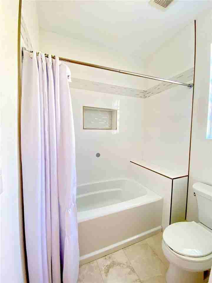 5830 Nw 119th Dr - Photo 4 of 28